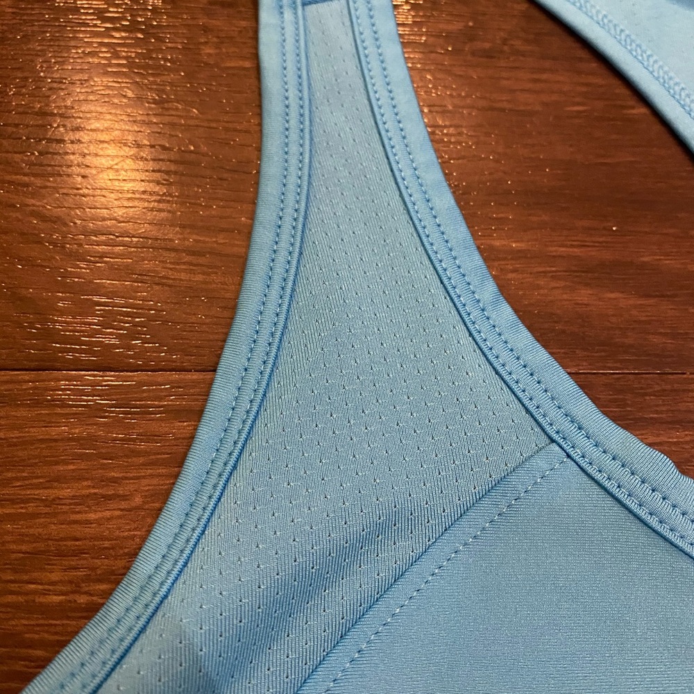 Under Armour Razorback tank - small - Picture 2 of 3